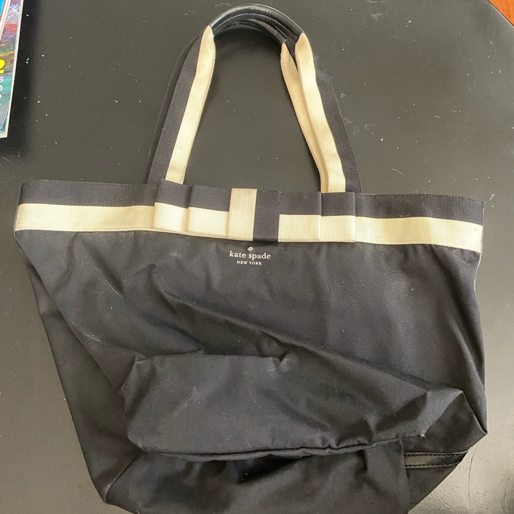 Black and white Kate spade purse